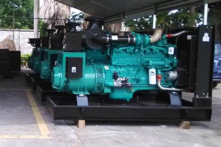 選擇寧波康明斯發(fā)電機(jī)組租賃商時需要注意哪些？